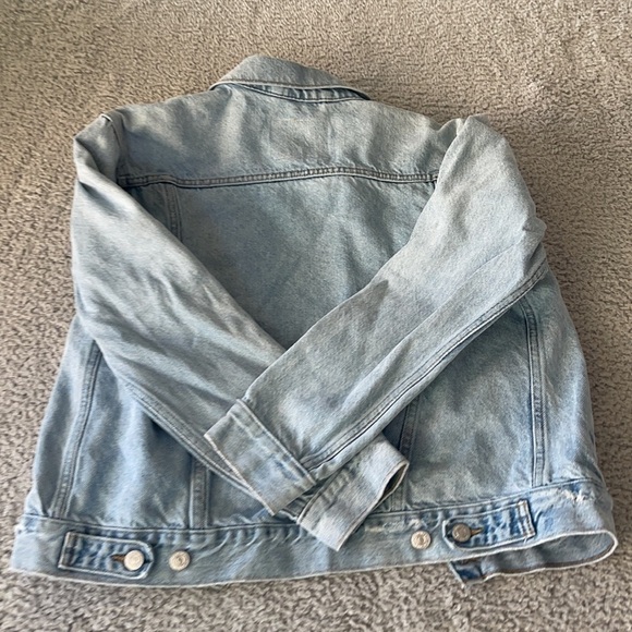 Levis Jacket Women XS Denim Blue Jean Coat Faded Light Wash size S - Picture 8 of 9